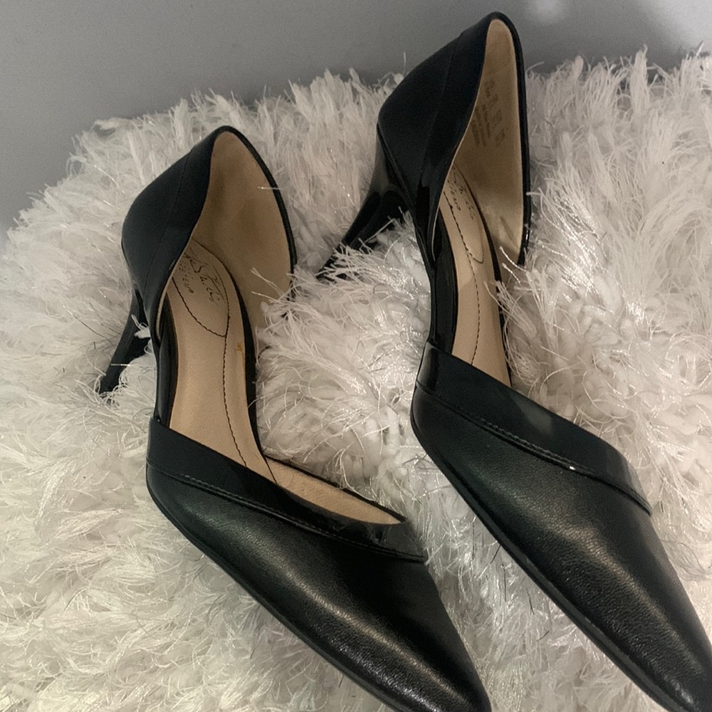 small heel office shoe